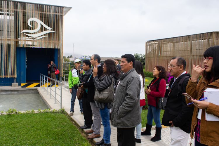 Journalists participants of the workshop visit the "Voices for Climate" Park in Lima