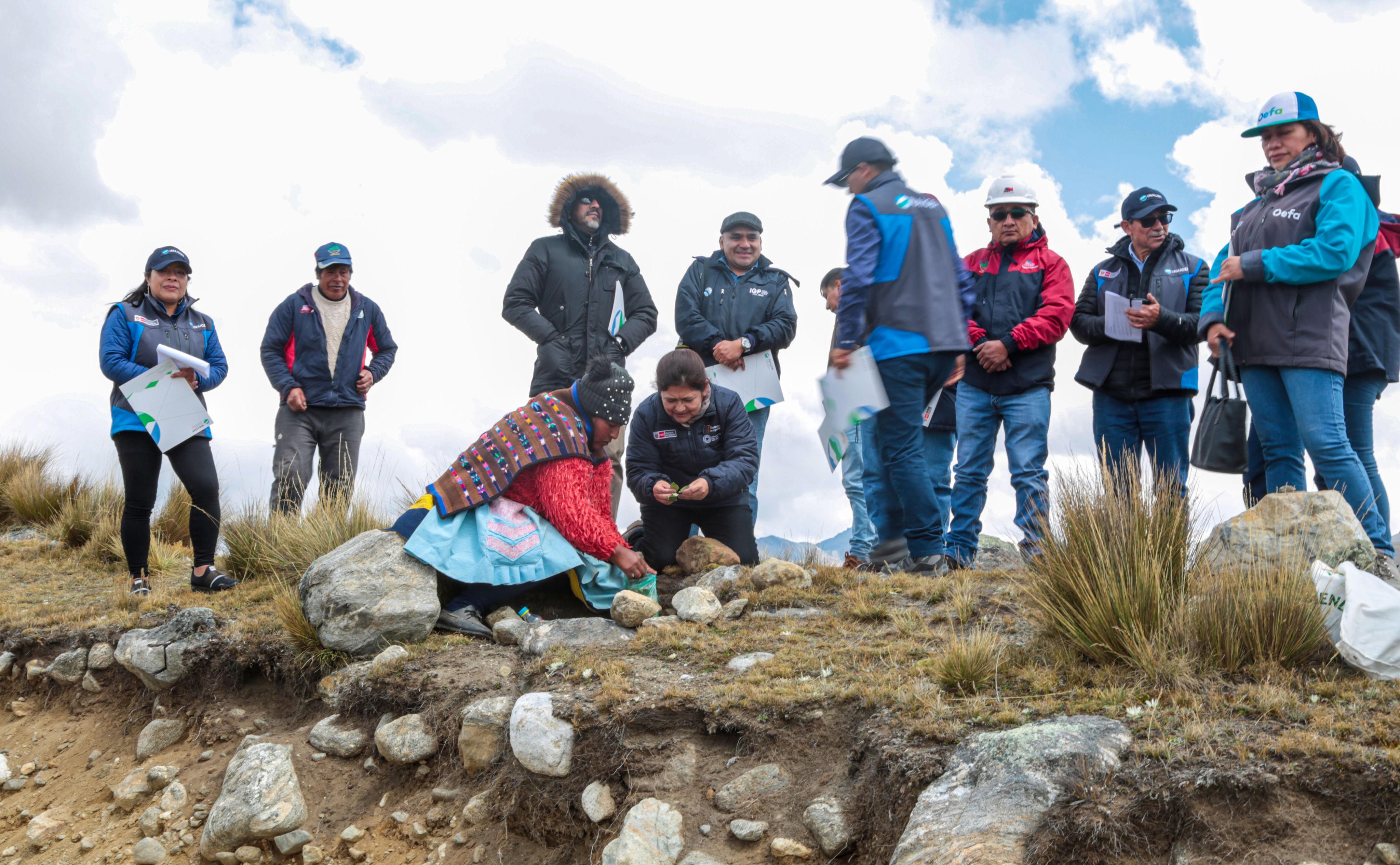 Inauguration du centro de monitoreo de glaciares y ecosistemas de montaña en el ACR Huaytapallana.