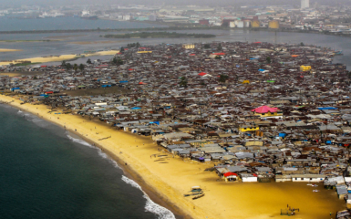 Le bidonville de West Point abrite environ 75,000 XNUMX habitants dans la capitale Monrovia, au Libéria.